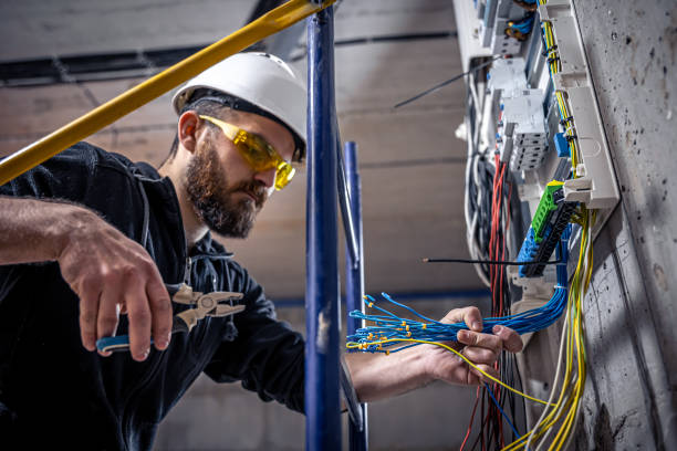 Best Affordable Emergency Electrician  in Hutchinson, MN
