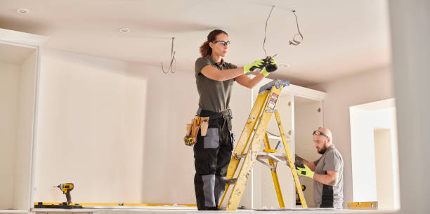 Best Outdoor Lighting Installation  in Hutchinson, MN